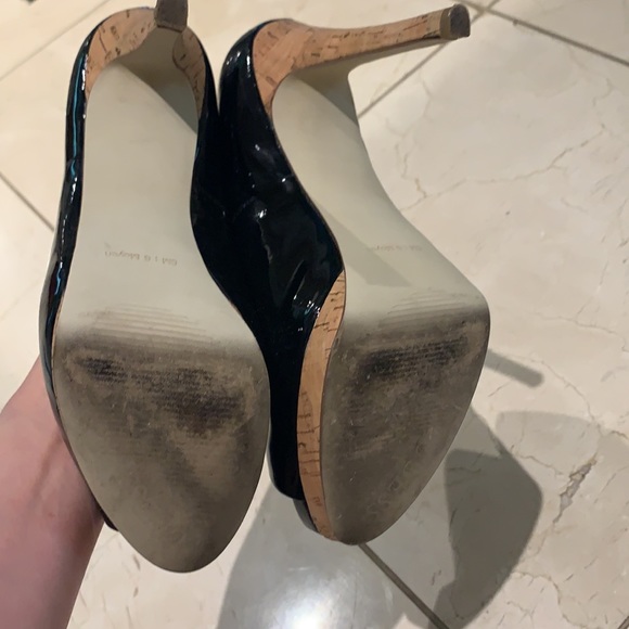 Very SEXY patent leather heels by GUESS - Picture 4 of 4